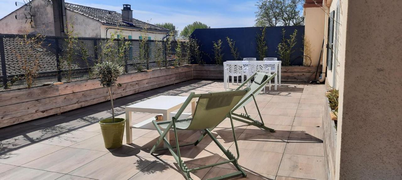 Studio Avec Terrasse Arles Exteriör bild
